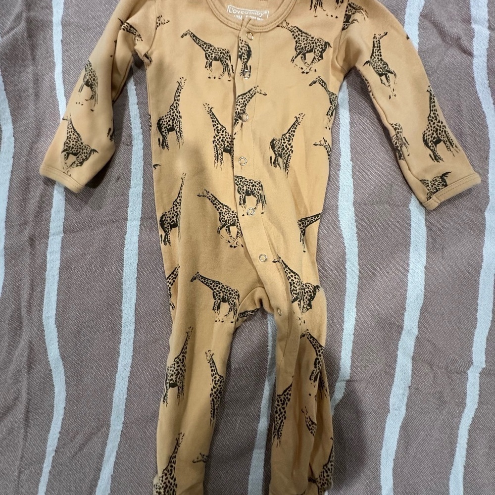 L'ovedbaby Footie NWOT. 100% organic cotton. safari, minimalistic, sustainable